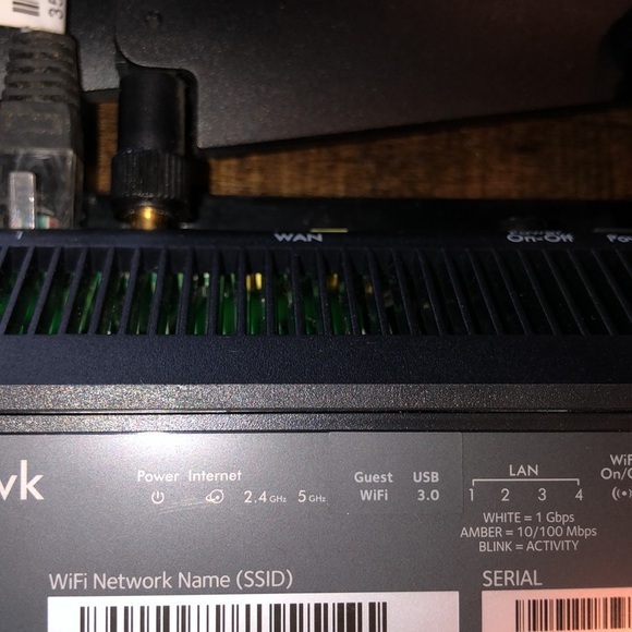 Netgear Nighthawk ac2400 router - Picture 11 of 13